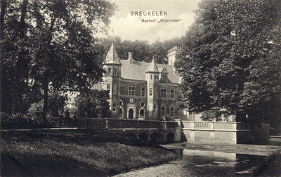 8738 Gezicht op de voorzijde van het kasteel Nijenrode te Breukelen uit het zuiden.